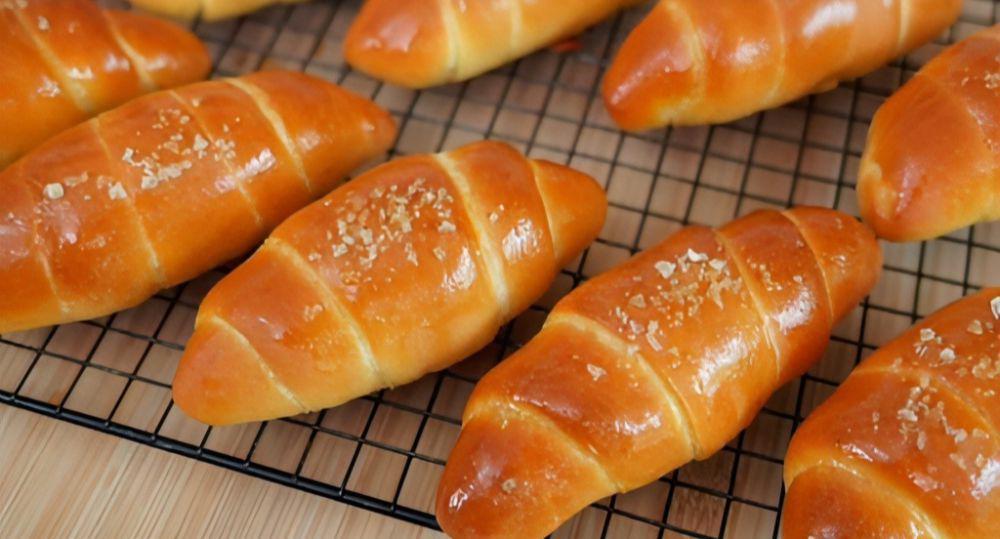 salt bread (YouTube.com/Luvitaho)