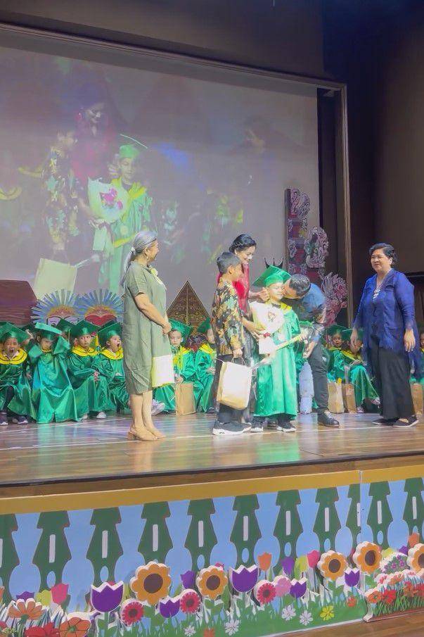 potret wisuda TK anak Titi Kamal (instagram.com/titi_kamall)