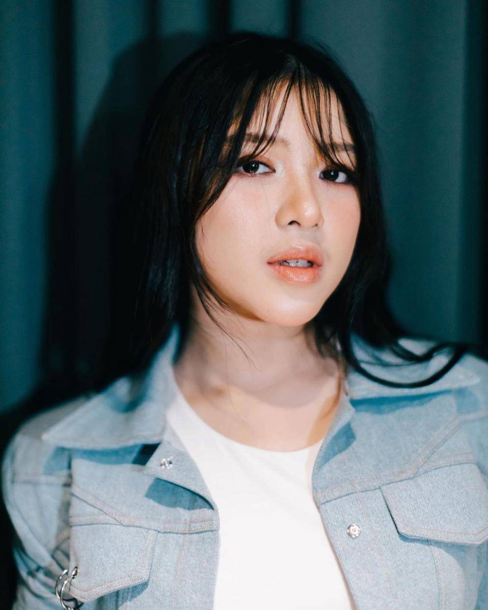 makeup look minimalis untuk first date (instagram.com/tiaraandini)