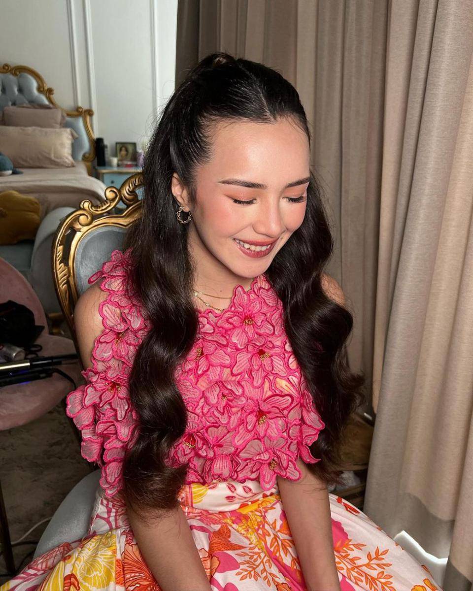 gaya rambut simpel untuk first date (instagram.com/bebytsabina)