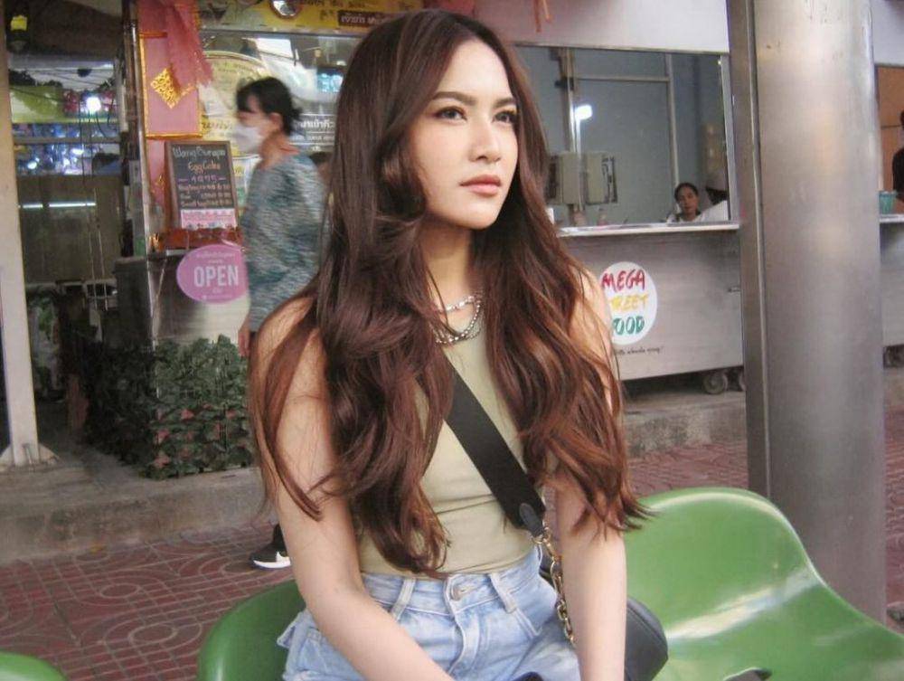 gaya rambut simpel untuk first date (instagram.com/mahaliniraharja)