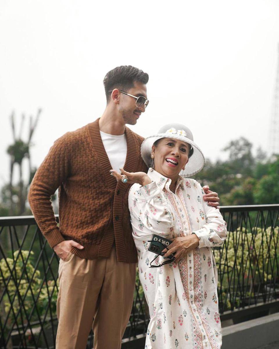 potret Verrell Bramasta dan keluarga (instagram.com/bramastavrl)