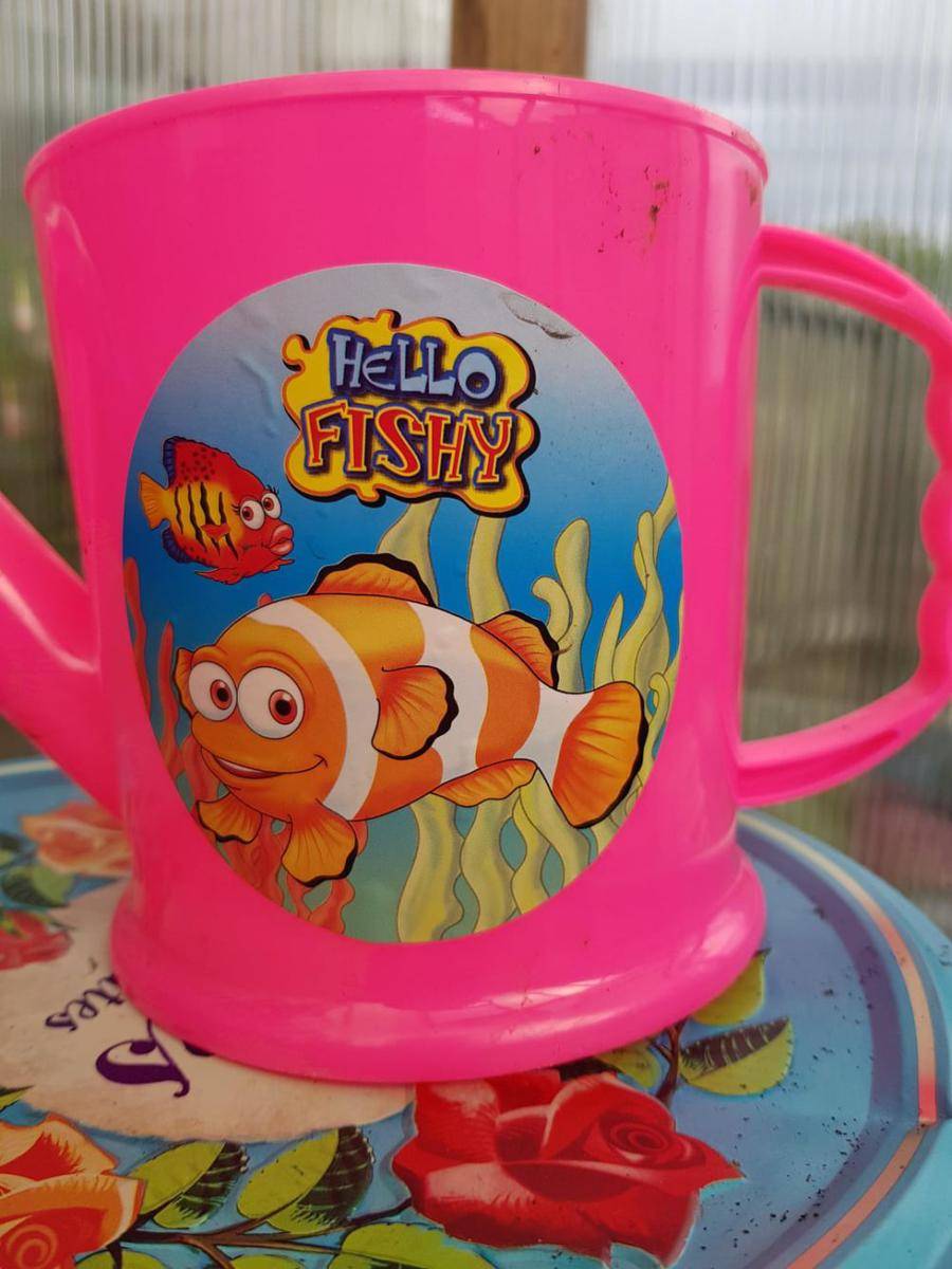 potret mug gambar kartun paling nyentrik (reddit.com/r/crappyoffbrands)