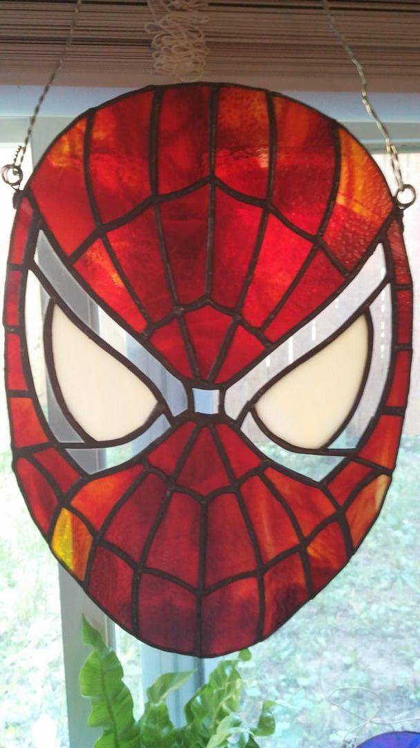 potret kaca patri tema Spider-Man (reddit.com/user/Beradicus69)