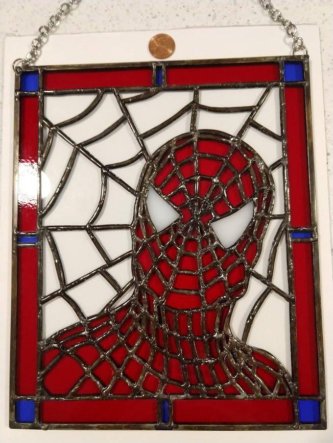 potret kaca patri tema Spider-Man (reddit.com/user/PEZmaster2)