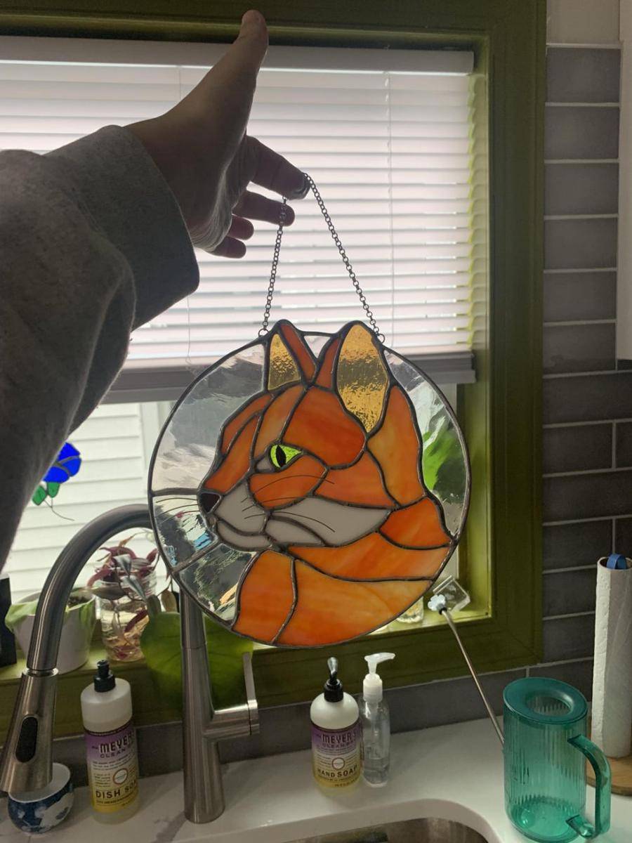 potret kaca patri tema kucing (reddit.com/user/SexyGandalfTheGrey)