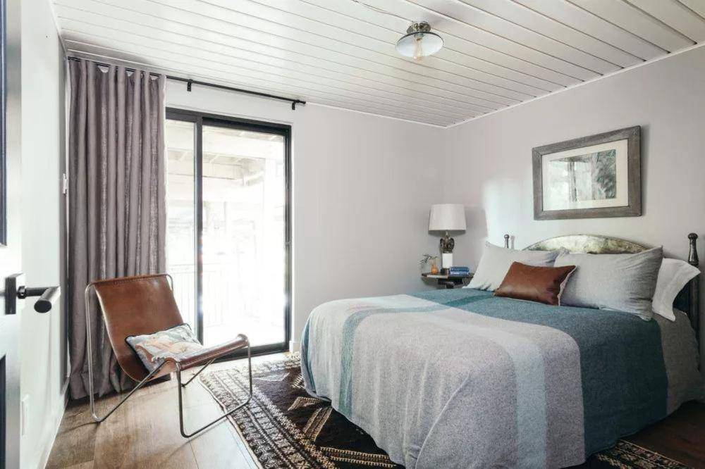 ilustrasi desain plafon kamar tidur minimalis (mydomaine.com)