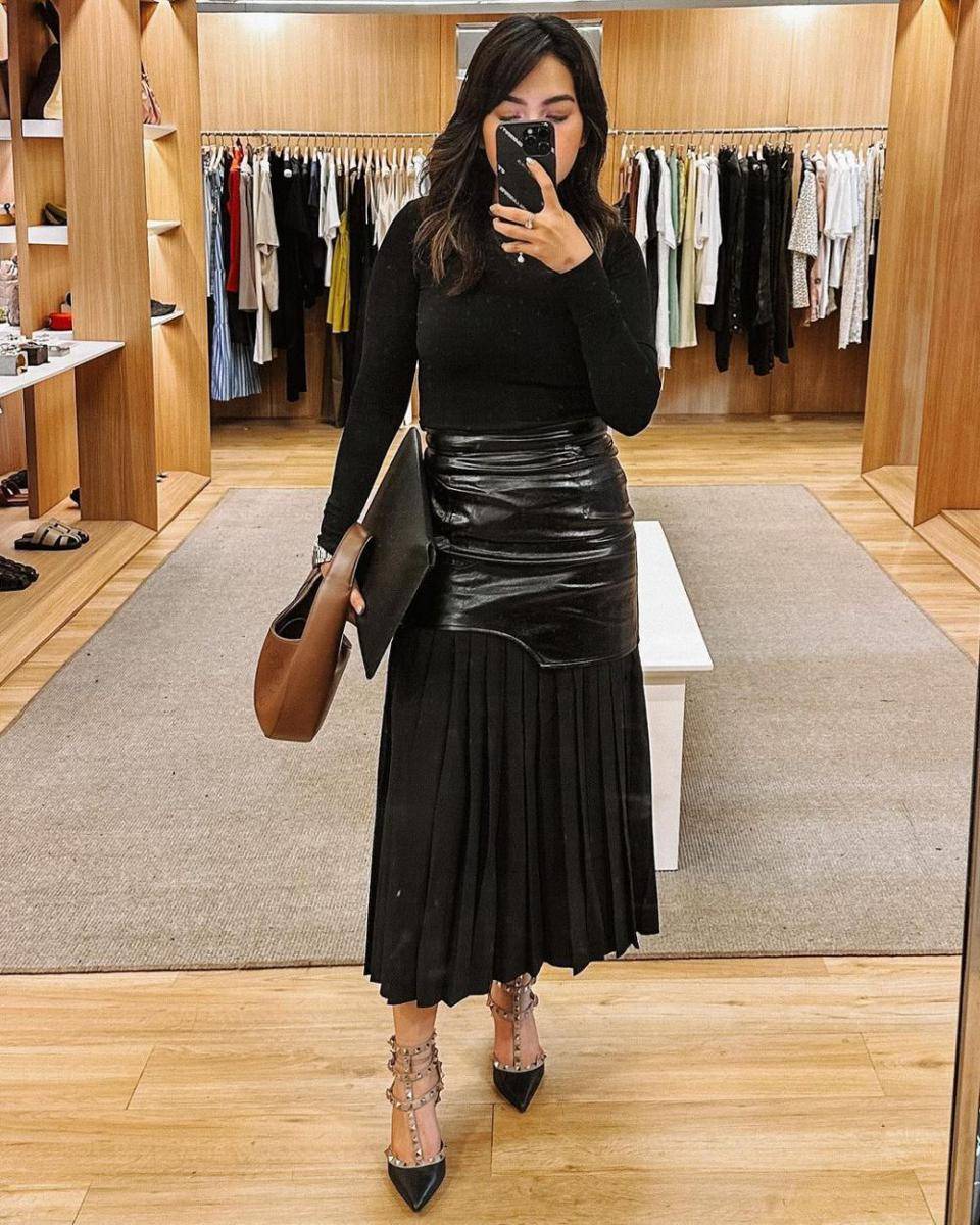 OOTD rok untuk office wear (Instagram.com/chachathaib)
