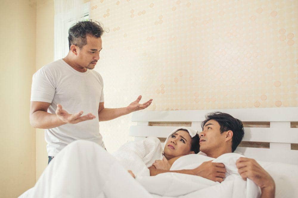 Ilustrasi orang selingkuh (freepik.com/jcomp)
