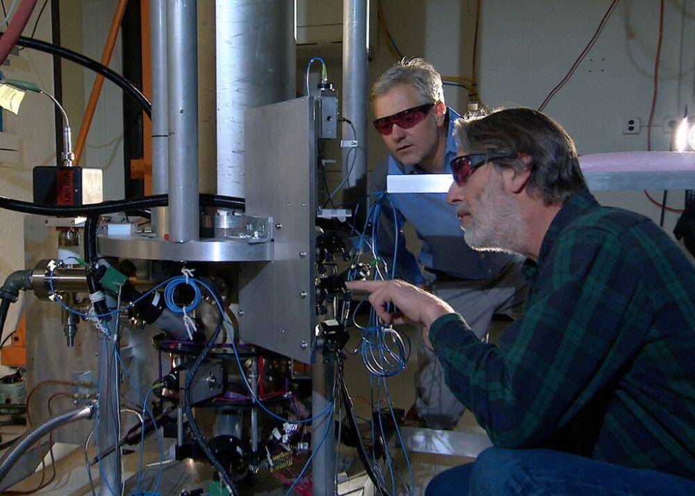jam atom NIST-F2 (commons.m.wikimedia.org/National Institute of Standards and Technology)