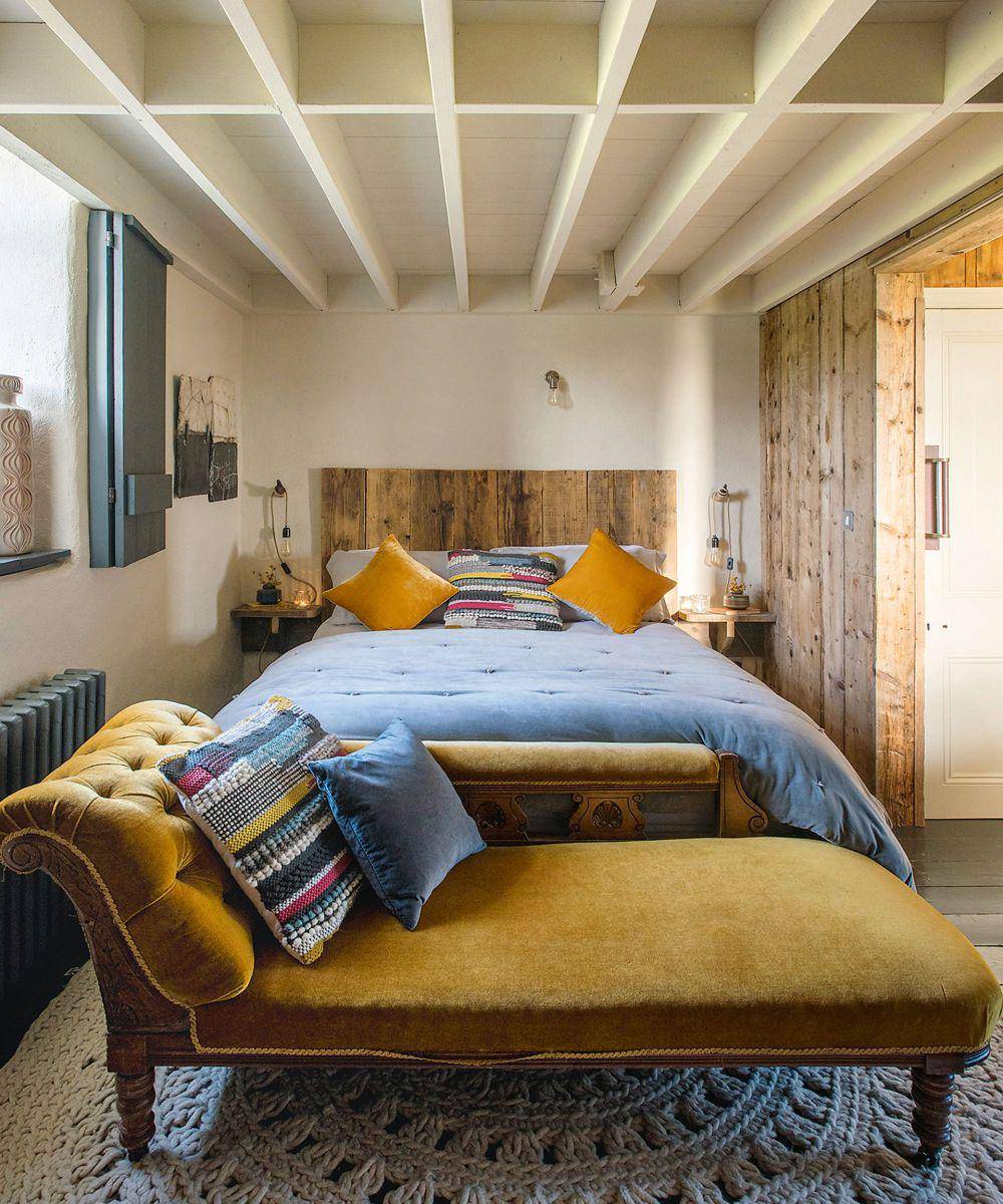 ilustrasi desain plafon kamar tidur minimalis (homesandgardens.com)