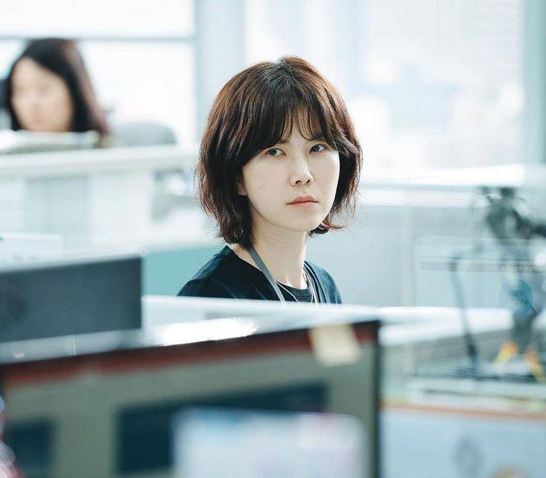 Gong Min Jung (instagram.com/greengreen_j)