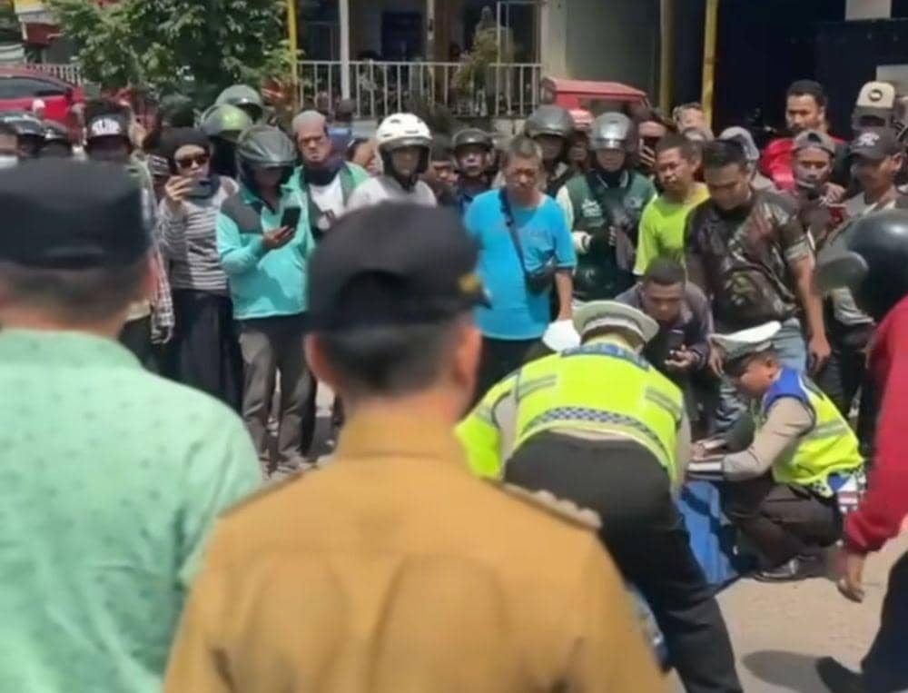 Kecelakaan di Jalan MP Mangkunegara Palembang (Dok: istimewa)