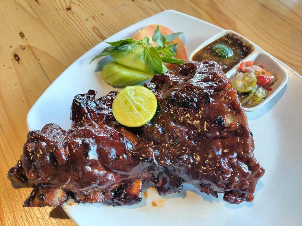 Pork ribs ala Iga Bakar Rembo (Instagram.com/@igabakarrembo)