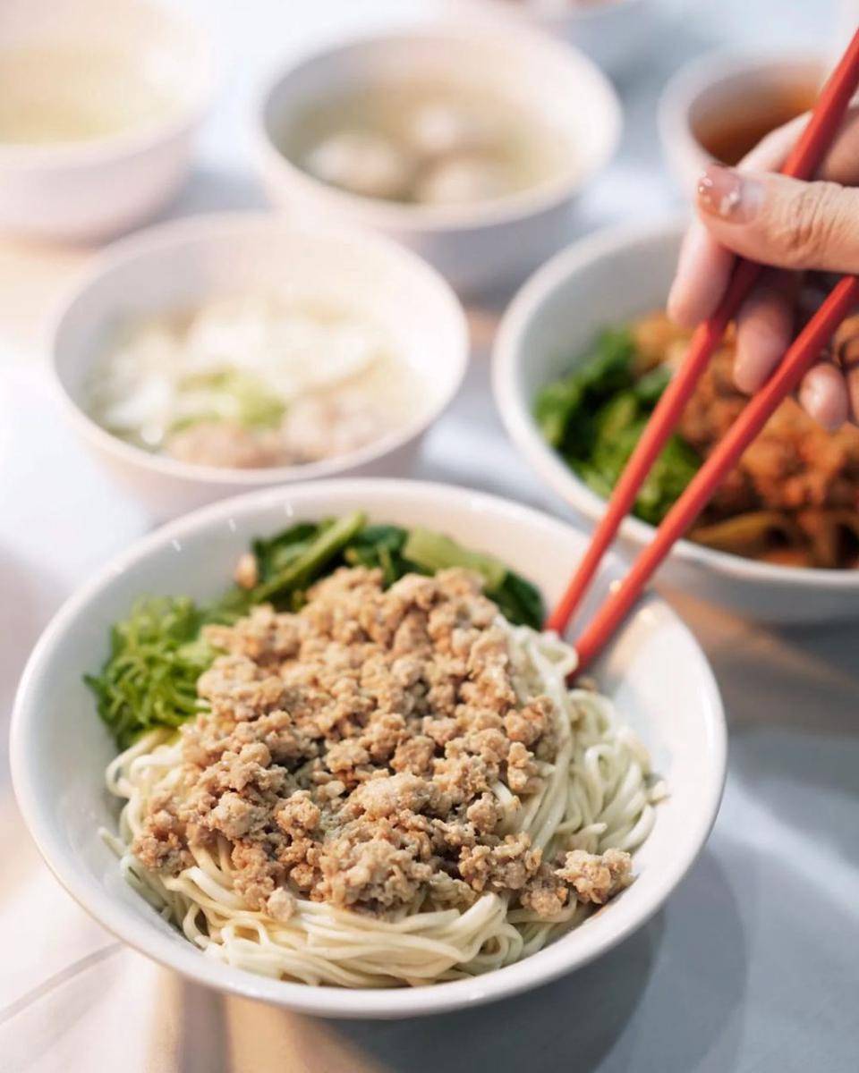 Bakmi Sendok Besar, Tasikmalaya (instagram.com/bakmisendokbesar)