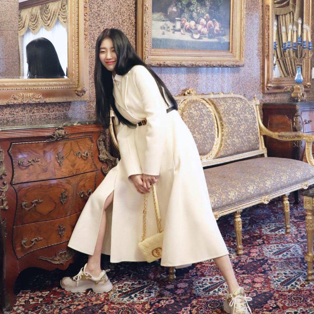 Inspirasi long dress Bae Suzy (Instagram.com/management_soop)