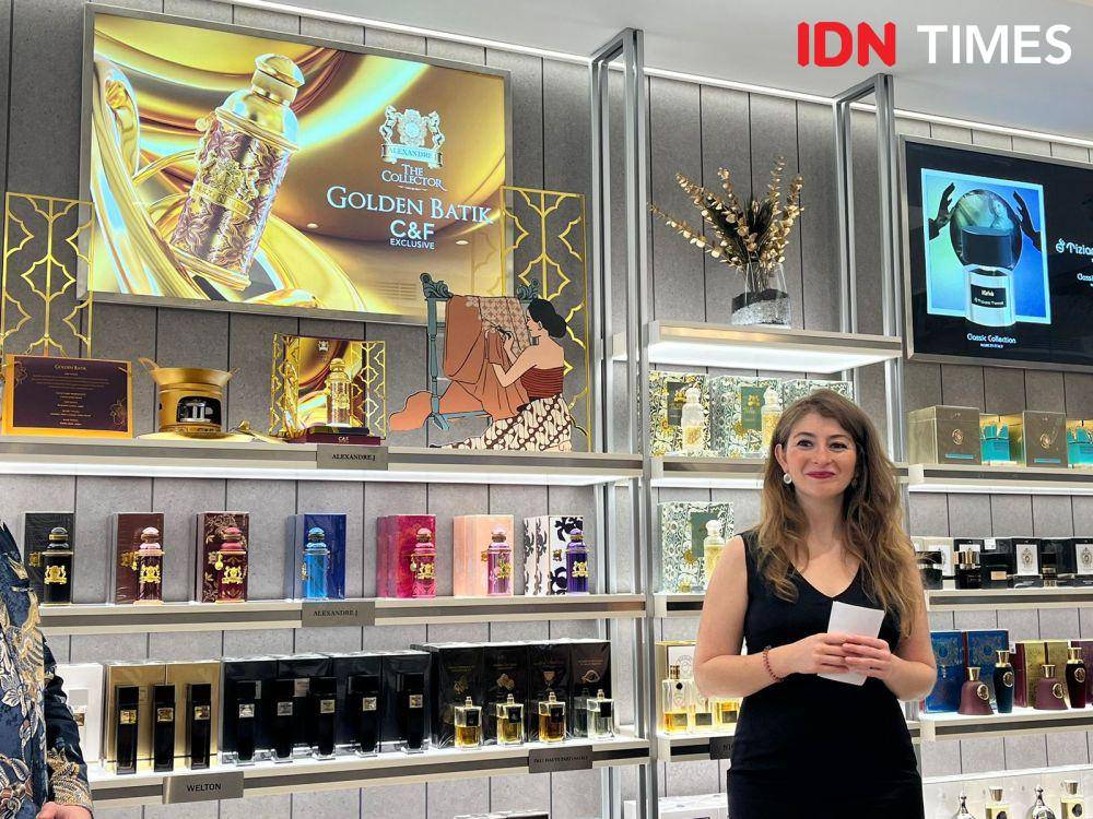 Launching Golden Batik dari C&F dan Alexandre.J pada Senin (20/5/2024) di C&F Store Kota Kasablanka Mall (IDN Times/Nisa Zarawaki)