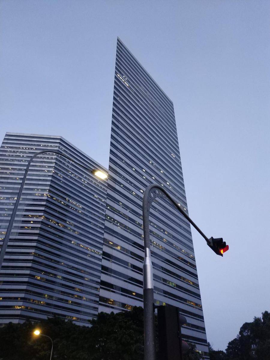 foto ilusi optik bangunan (reddit.com/user/ITZBRAM)