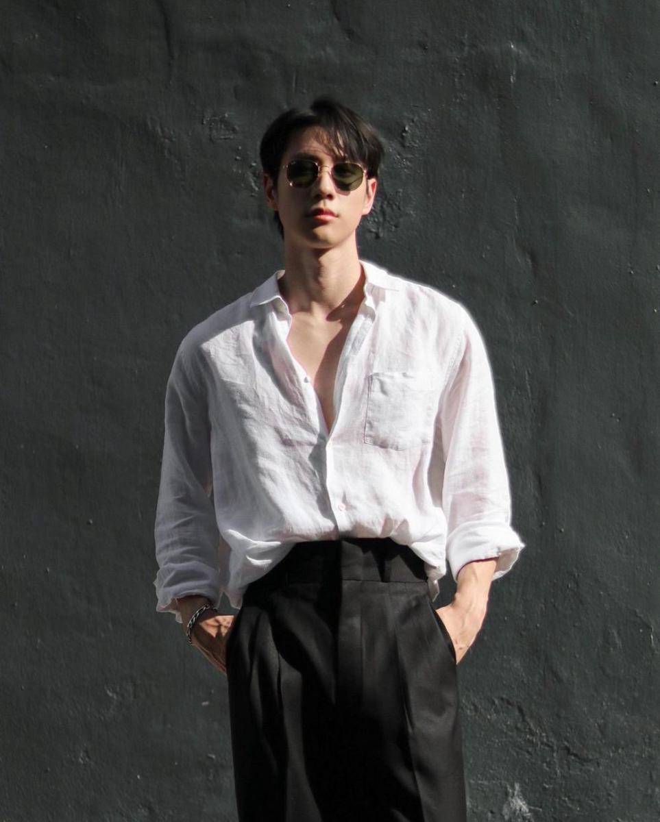 potret gaya french tuck ala Bright Rapheephong (instagram.com/brightrpp)