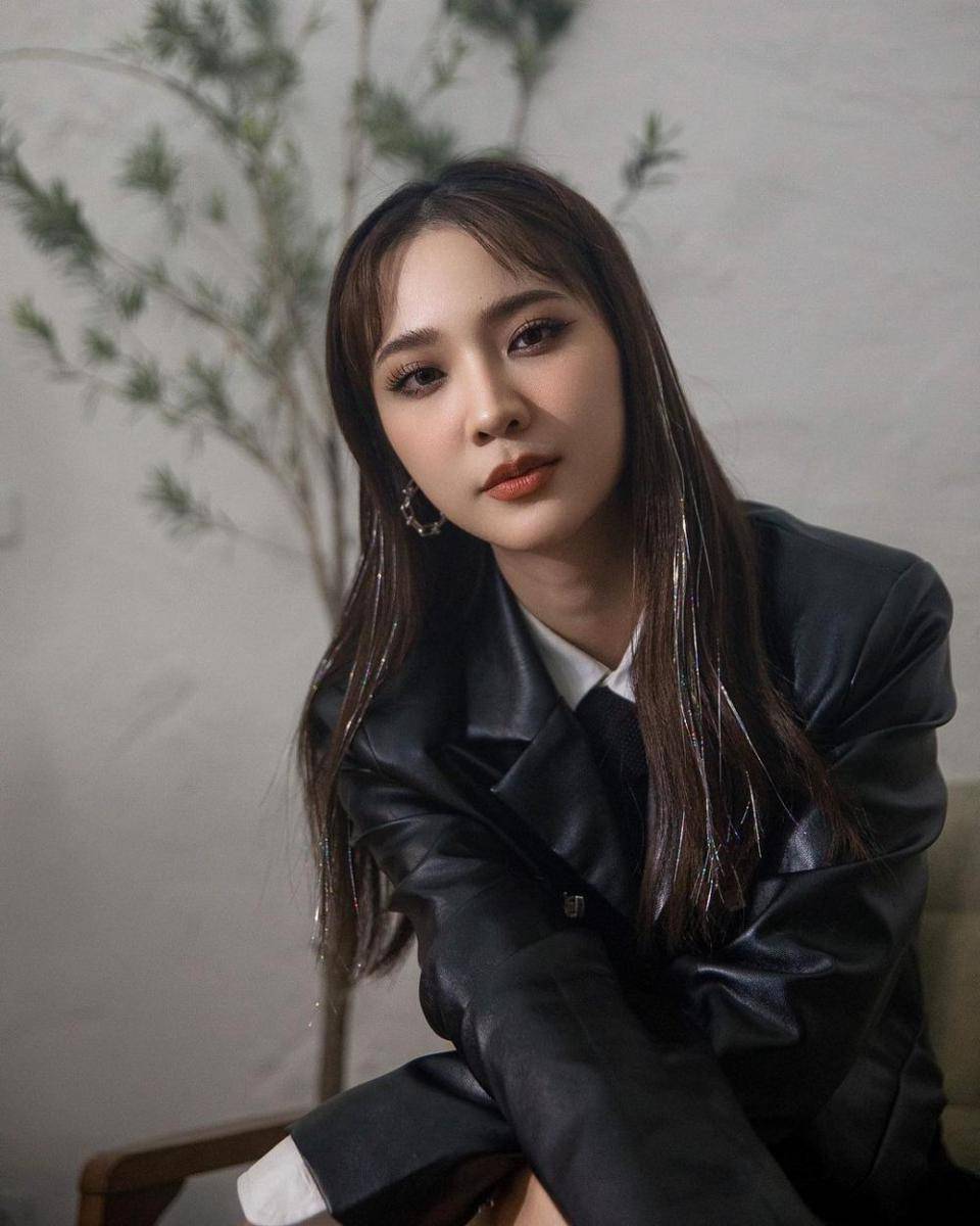 Jan Ployshompoo (instagram.com/janhae)