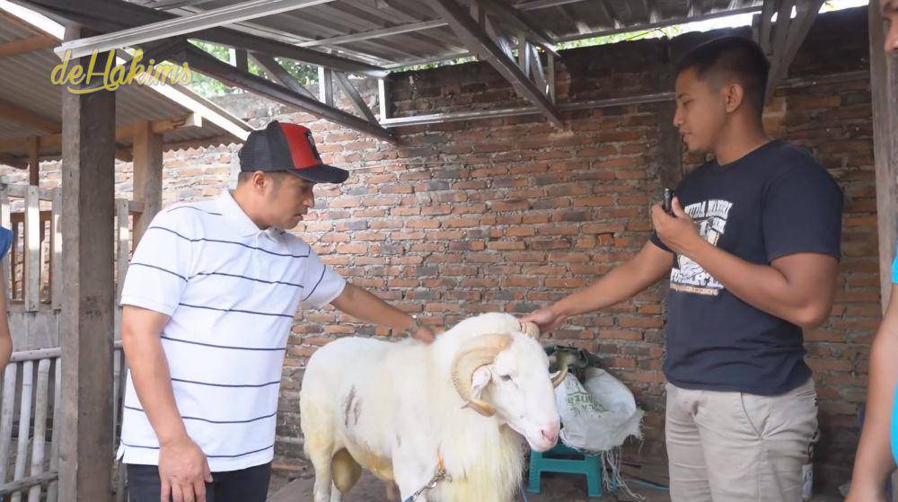 Irfan Hakim datangi pedagang kambing SPG (youtube.com/deHakims channel)