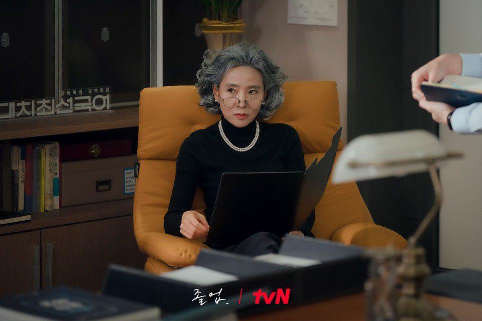 Siapa Choi Hyung Sun, Rival Akademi di The Midnight Romance In Hagwon?