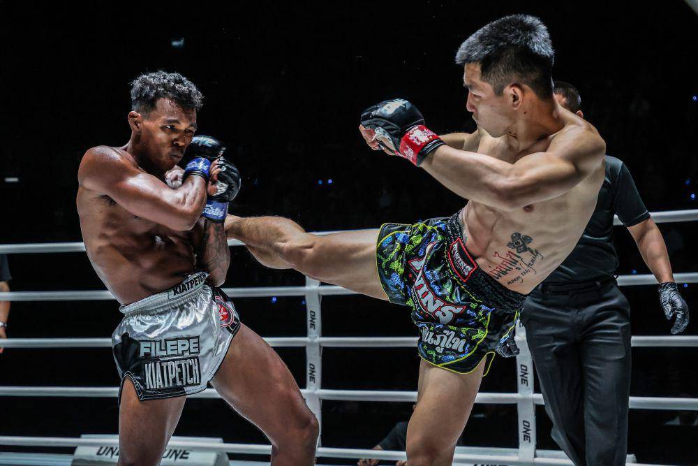 Denphuthai MC Superlek Muaythai (dok. ONE Championship)