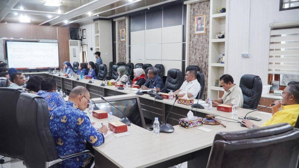 Pembahasam Raperda Revisi Perda KSTR di Gedung DPRD Kota Balikpapan. (Humas DPRD Kota Balikpapan)