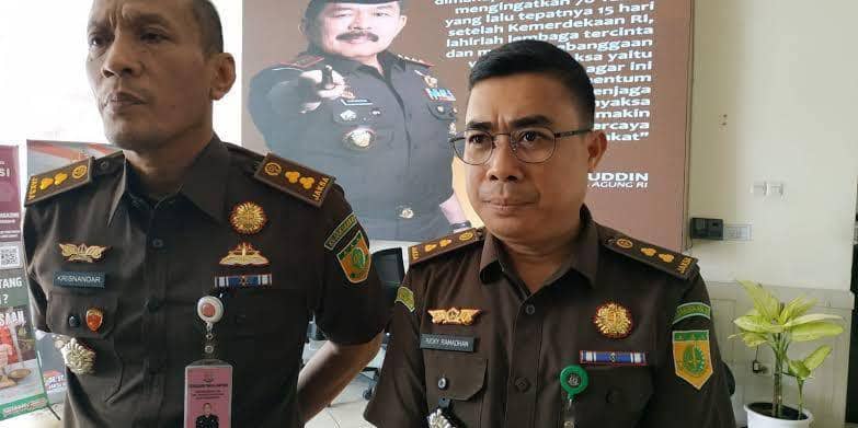 Kasi Penkum Kejati Lampung, Ricky Ramadhan (kanan). (Dok. Kejati Lampung).