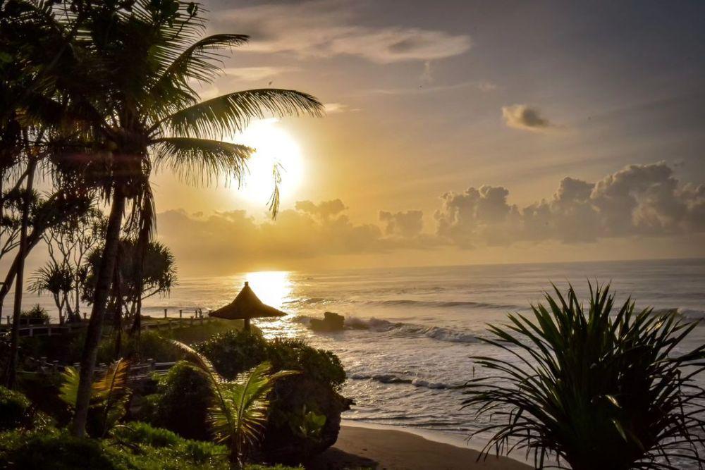 Informasi Wisata Pantai Batu Hiu Pangandaran, Eksotis!