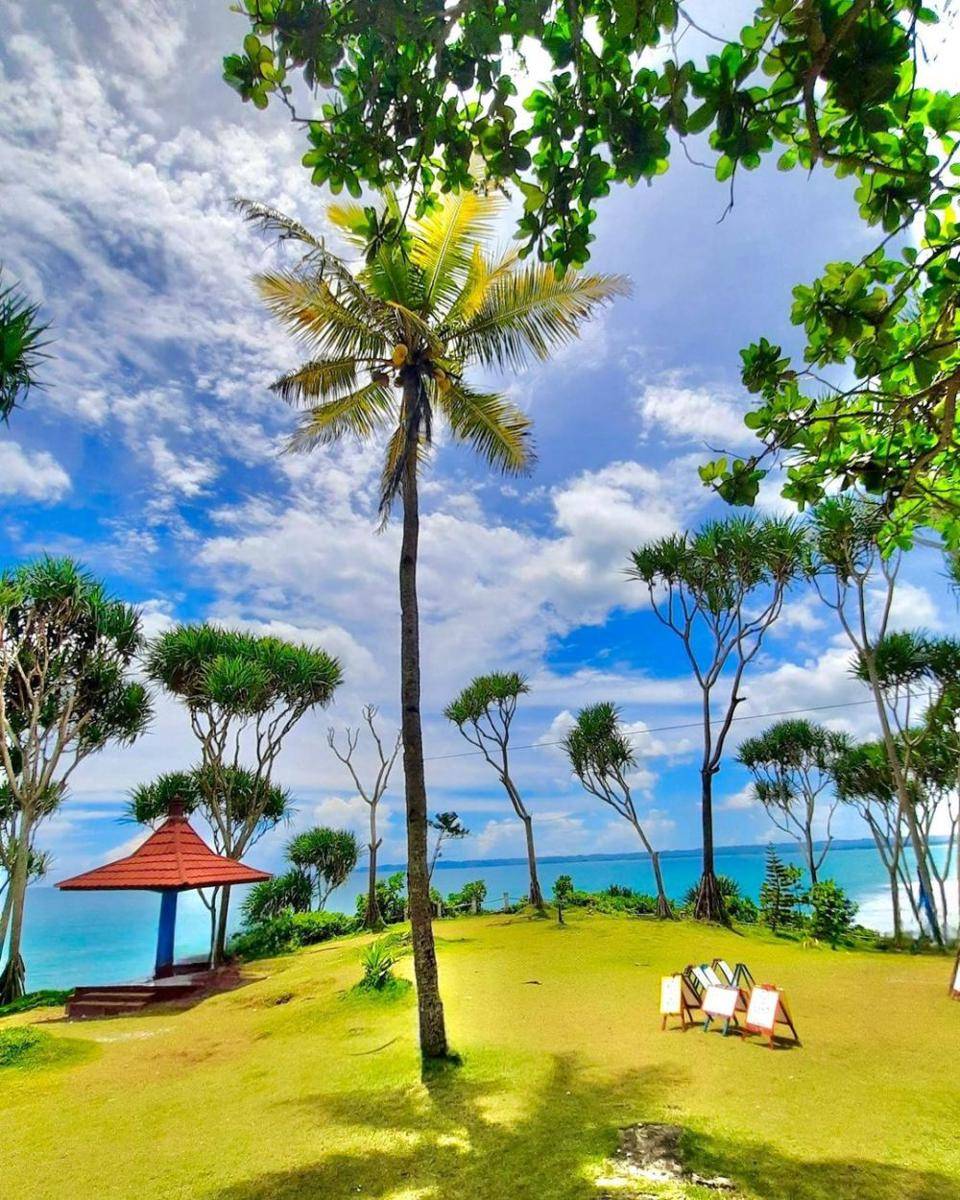 Pantai Batu Hiu (instagram.com/amyyyfr_)
