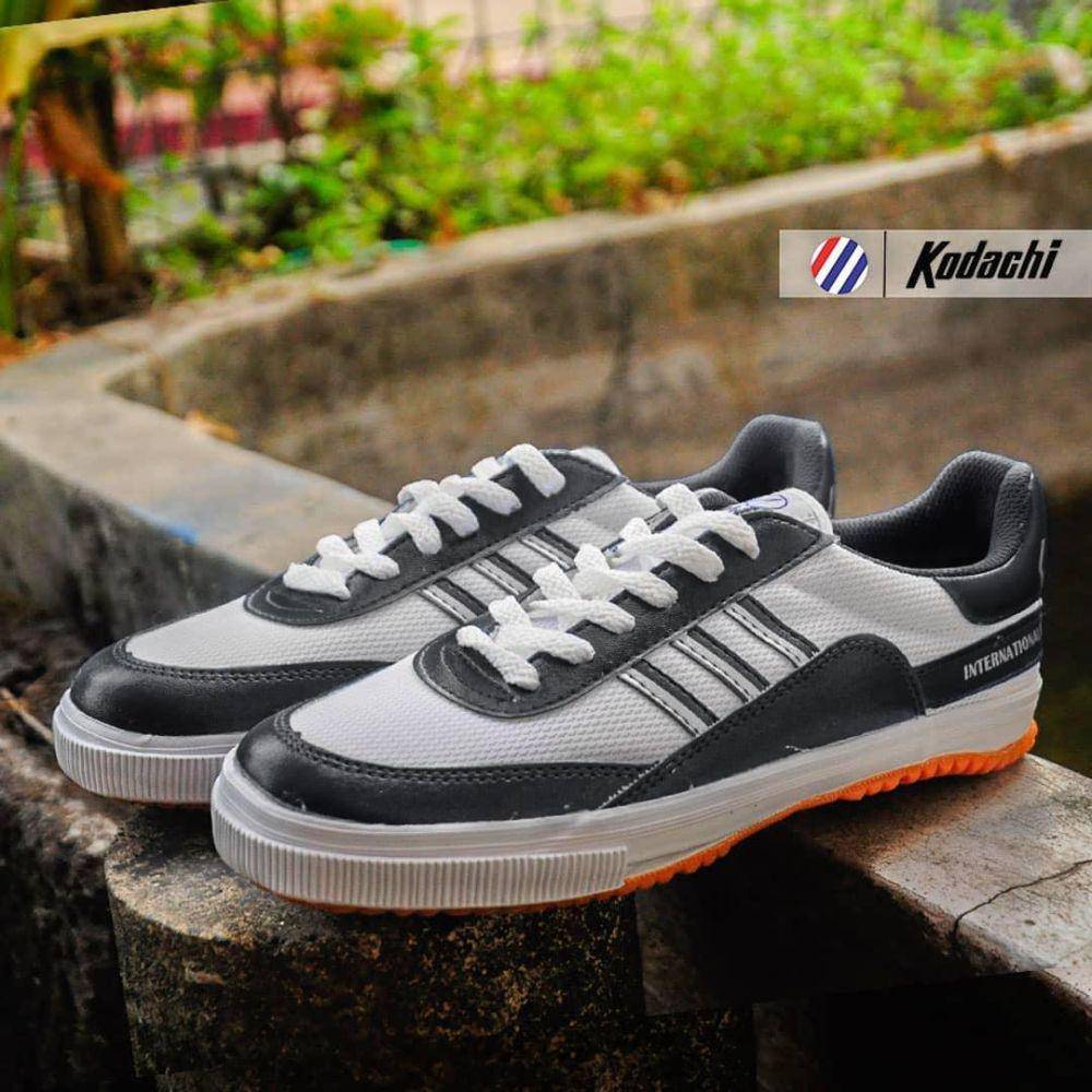 Sepatu Kodachi 8115 Hitam (instagram.com/kodachiofficial)