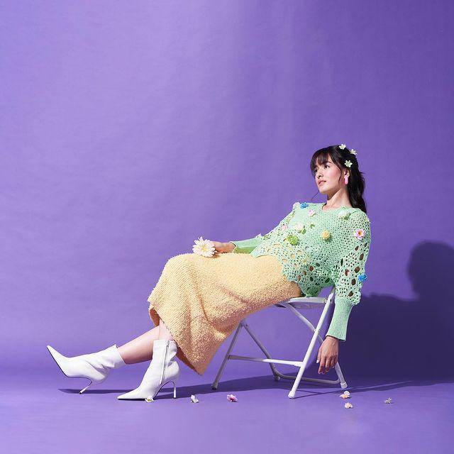 Inspirasi mix and match long skirt Mawar de Jongh (Instagram.com/mawar_eva)