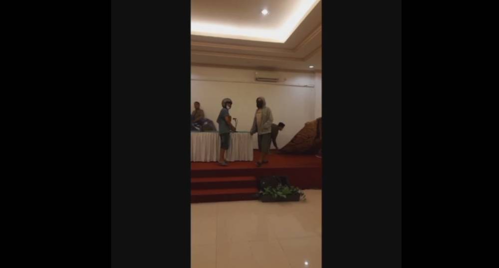 Pembubaran People’s Water Forum (PWF) di Hotel Oranjje, Jalan  Hayam Wuruk, Kota Denpasar. (Dok.Istimewa)