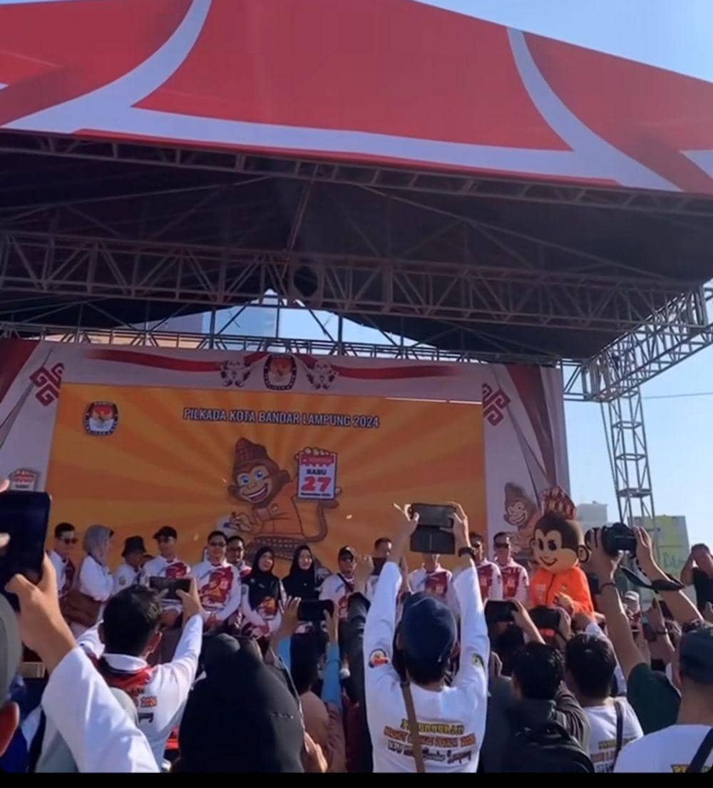 Peluncuran maskot Pilkada 2024 pada Minggu (19/5/2024) di Bundaran Gajah, Tugu Adipura, Kota Bandar Lampung (IDN Times/Istimewa)