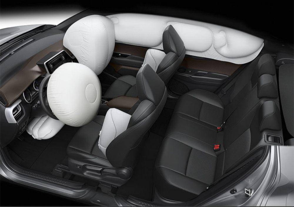 interior Toyota C-HR 2024 (toyotaastrido.co.id)