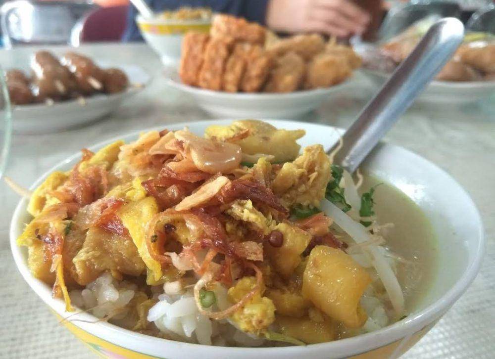 Soto Kudus Pak Denuh (google.com/maps/Astrid Yeyen Wilani Pratiwi)