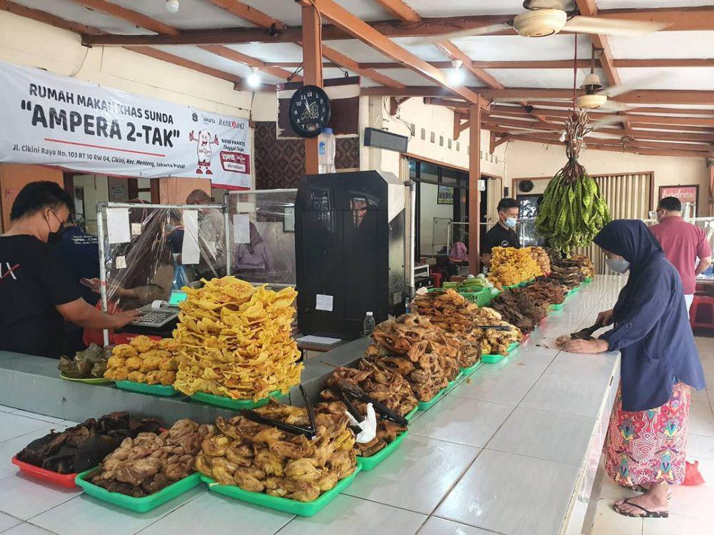 5 Tempat Makan di Dekat Stasiun Cikini yang Wajib Dicicipi