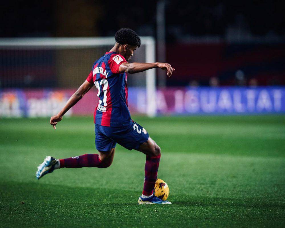 Lamine Yamal berseragam Barcelona. (instagram.com/lamineyamal)