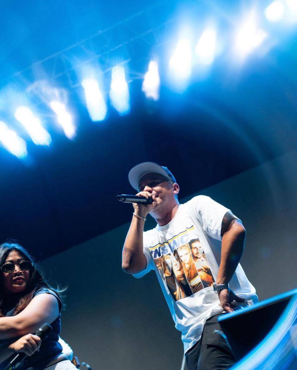 potret Gading Marten jadi vokalis Andre Taulany and Friends (instagram.com/gadiiing)