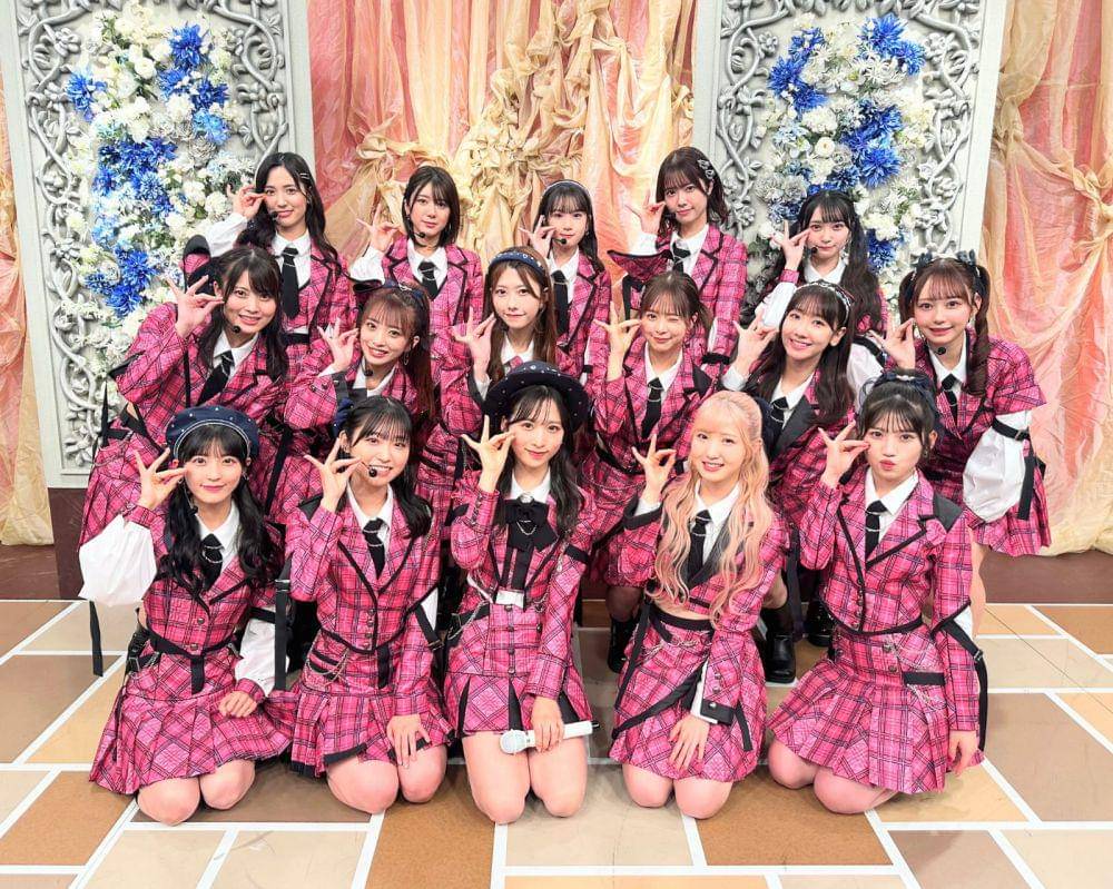 Member AKB48 (x.com/akb48_staff)