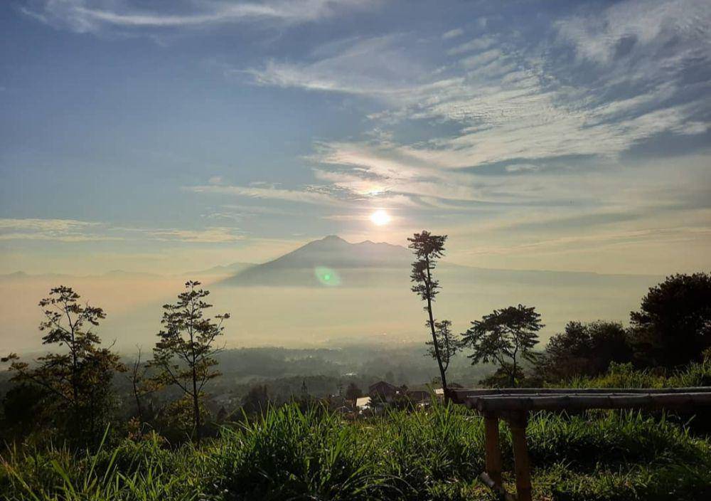 Bukit Alas Bandawasa (instagram.com/bukit_alasbandawasabogor)