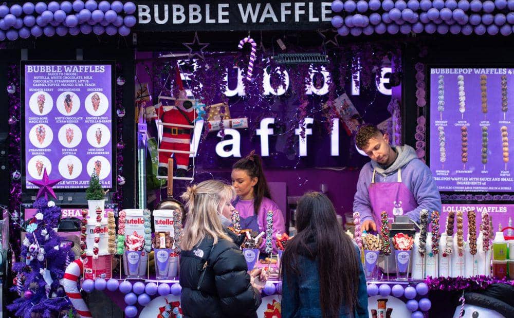 ilustrasi jajan di luar (pexels.com/Mohamed Ahmed)