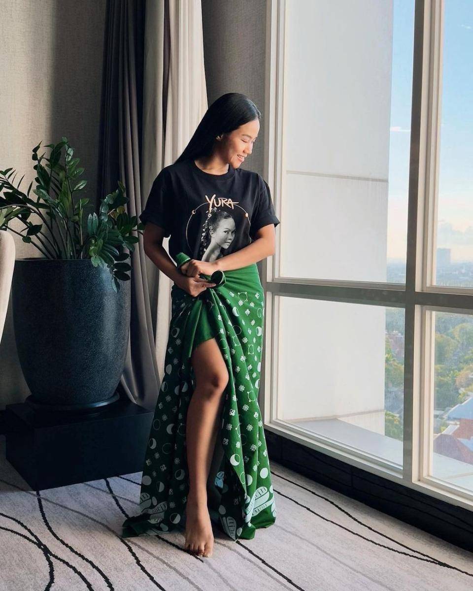 berkain ala Yura Yunita (instagram.com/yurayunita)