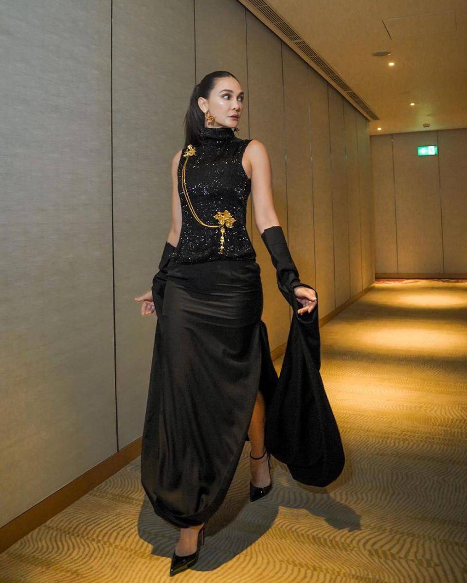 Luna Maya (instagram.com/lunamaya)