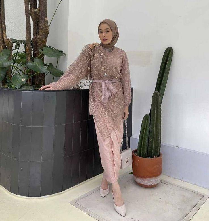 Inspirasi baju perpisahan SMA (pinterest.com/Inspirasi Outfit Hijab Kekinian)