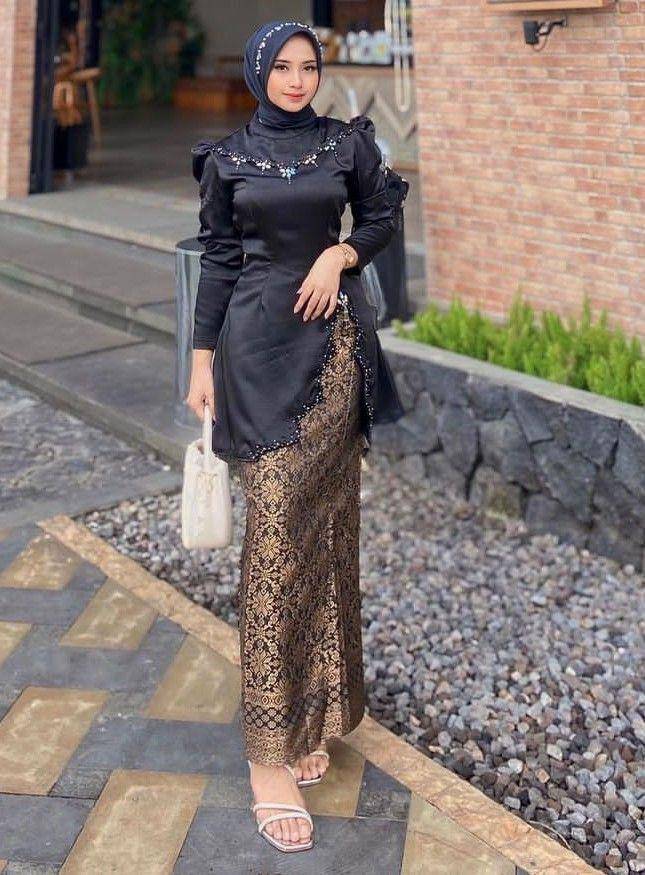 Inspirasi baju perpisahan SMA (pinterest.com/Molay)