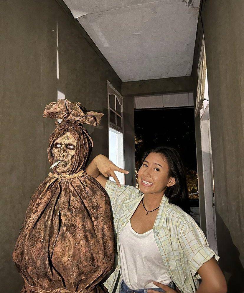 potret Shenina Cinnamon di balik layar film Do You See What I See (instagram.com/sheninacinnamon)
