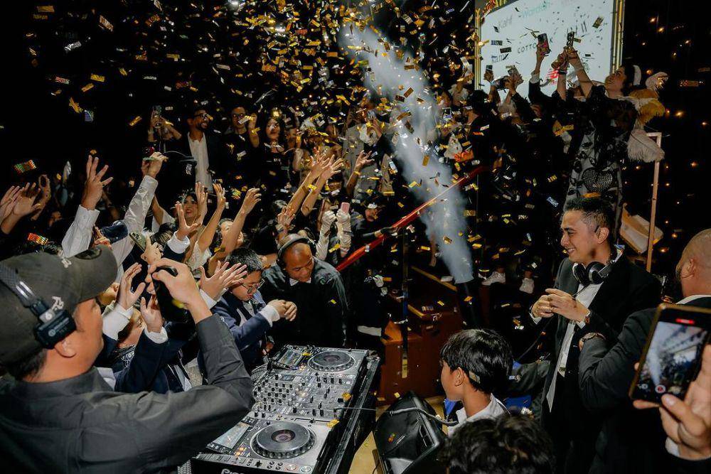 potret DJ Winky perform di acara party anak SD (Instagram.com/winkywiryawan912)