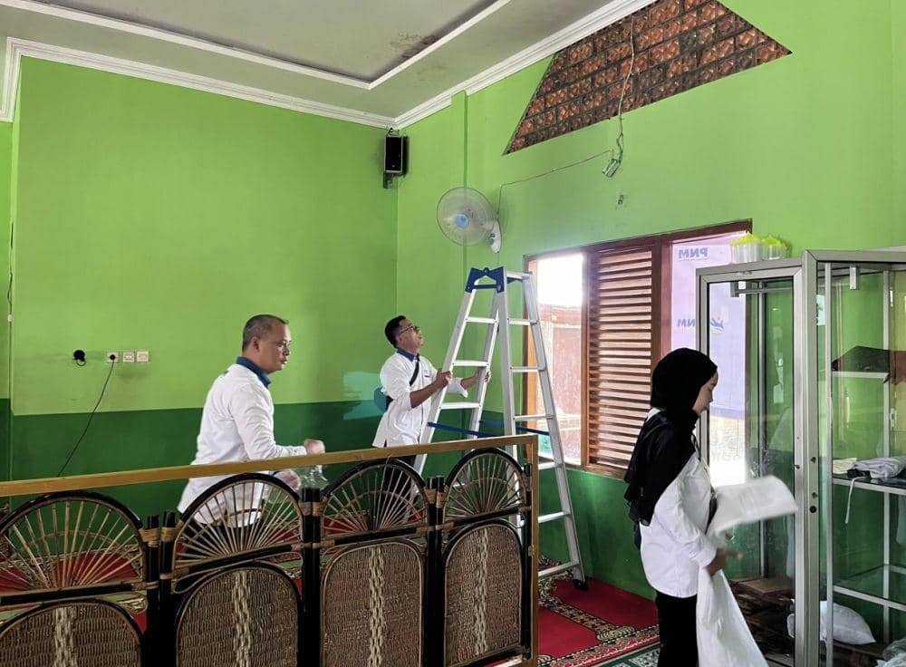PNM Peduli Gelar Bakti Sosial Masjid di PNM Cabang Solo